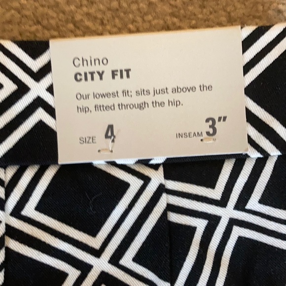 J Crew Chino City Fit Shorts, size 4 - Picture 3 of 3